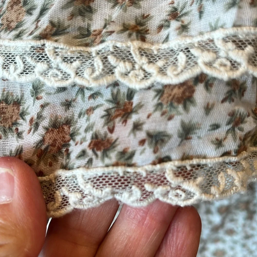 Ruffle Lace Tank Spaghetti Strap - Picture 11 of 13